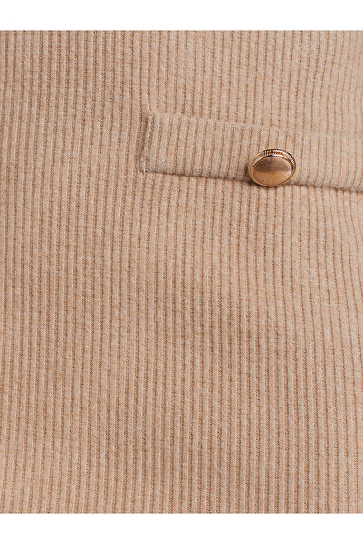 Dilvin 80409 Fusta mini bej - Detaliu cu nasturi