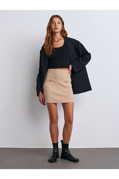 Dilvin 80409 Fusta mini bej - Detaliu cu nasturi
