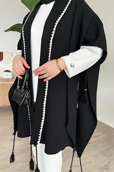 InStyle Shepherd's Stitched Tasseled Black Knitwear Poncho