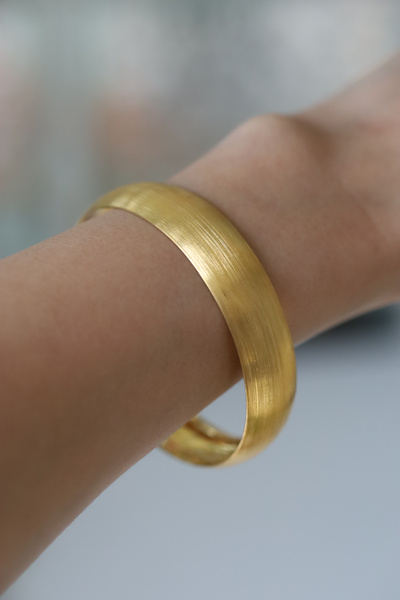 Yenigün Kuyumculuk 8 Ayar Altın Mat Simli Şarnelli Bilezik