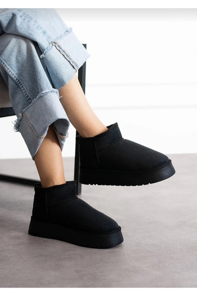 TAKUNYALAR Kadın Siyah Mini Süet İçi Kürklü Platform Taban Bilekte Kısa Kışlık Bot&Bottie
