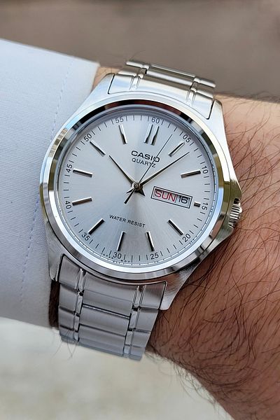 Casio ساعة يد رجالية رمادية اللون مقاس 38.5 ملم