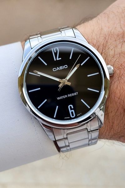 Casio Siyah Gri Renk 40 Mm Erkek Kol Saat