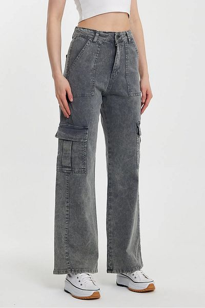 SHEVEGA Smoked 90's High Snow Wash Boyfriend Jean Jeans with Sarmale Cargo Pockets
