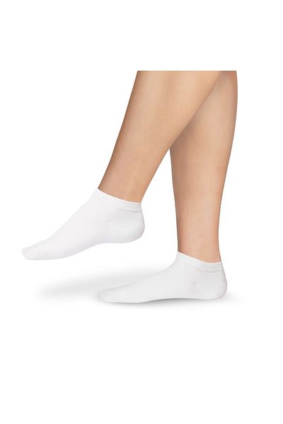 Matateks Women's Bamboo Booties Plain White Socks 200 Needles Seamless 3 Pack