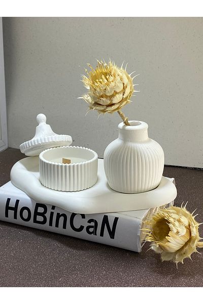 BLANJ Pampas Vase with Wavy Presentation Plate and Candle Holder with Lid