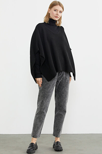 Sementa بونشو محبوك فضفاض برقبة على شكل حرف V - أسود