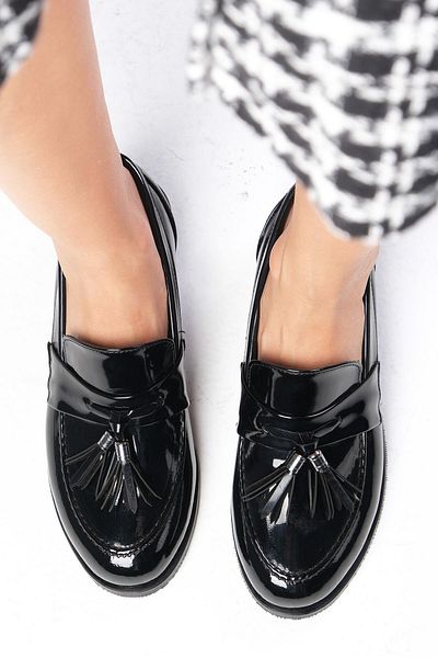 Mio Gusto Meline Black Color Patent Leather Women's Casual Oxford Shoes
