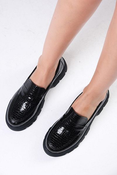 Mio Gusto Andrea Schwarzer Loafer für Damen - Schuhe mit dicker Sohle