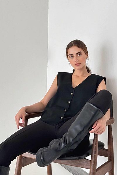 Coral Black Buttoned Vest