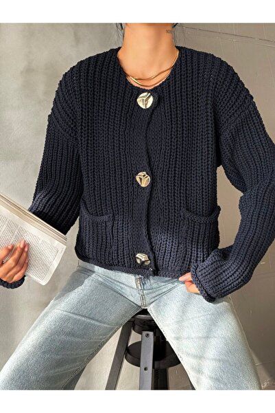 buqre's moda Knitted Crop Knitwear Cardigan with Button Detail