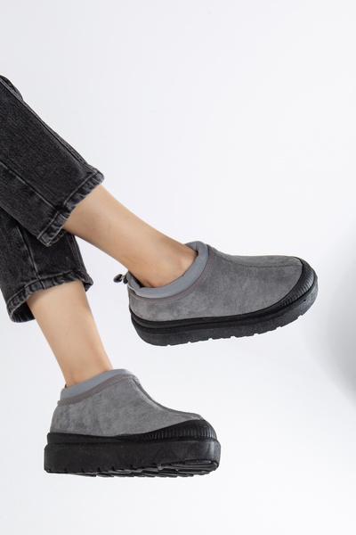 Genetti Kalın Tabanlı Yuvarlak Burunlu İçi Tüylü Süet Yarım Bot