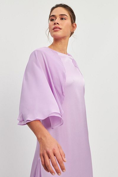 Setre Rochie midi liliac - Decolteu și detaliu pelerina