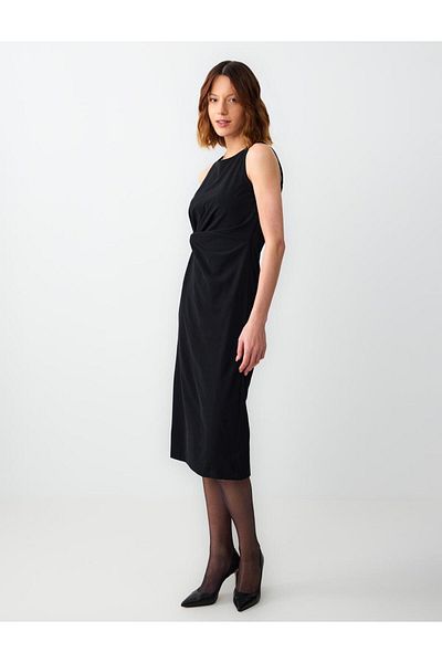 Jimmy Key Rochie midi neagră, slim-fit, cu gât rotund, cu detaliu în talie