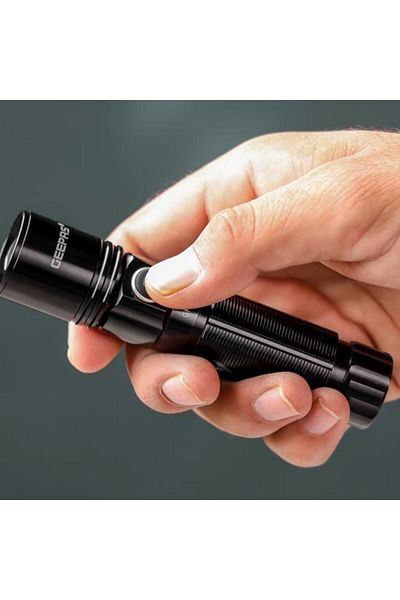 Geepas Zoomable LED Flashlight- 10W High Power LED