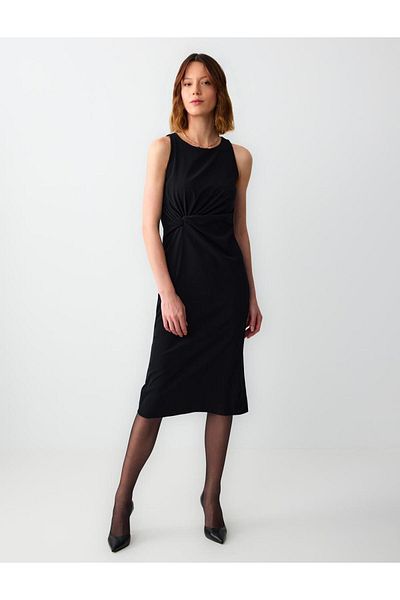 Jimmy Key Rochie midi neagră, slim-fit, cu gât rotund, cu detaliu în talie
