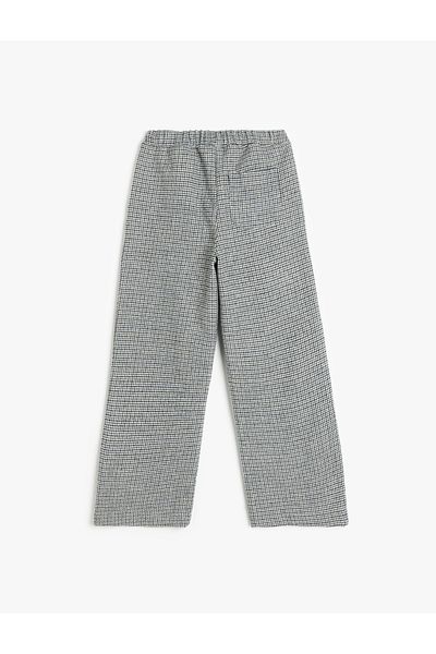Koton Plissierte, karierte Hose mit weitem Bein und Taschendetail