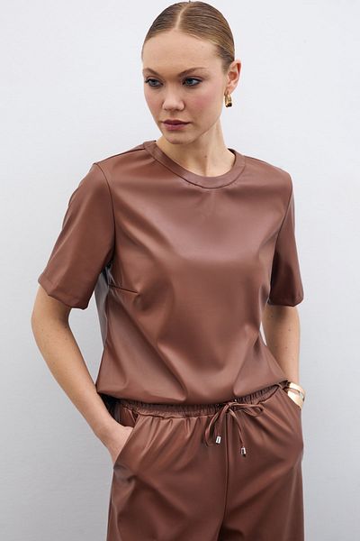 Sateen Bluză din piele cu mânecă scurtă de culoare maro