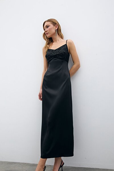 Sateen Payet Detaylı Saten Elbise - Siyah
