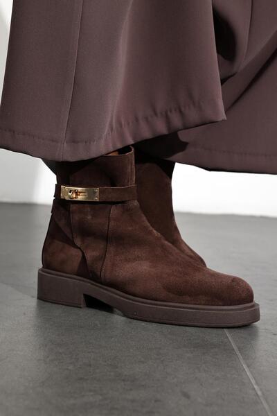 5in1Canpolat Кафяви класически ботуши от велур 22391