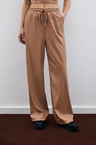 Sateen Μπεζ casual δερμάτινο παντελόνι