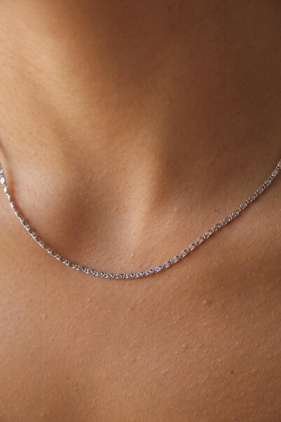 ByFlorya Jewelry قلادة على شكل مشبك ورق رفيع مقاس 2 مم - حلزون يومي غير مشوه