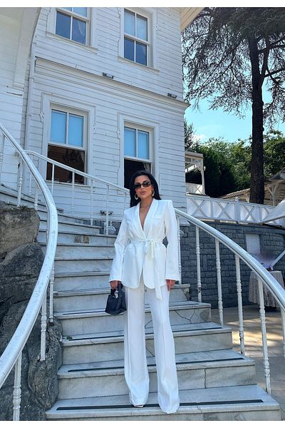Bella Breeze Women's Belted Jacket Pants Suit