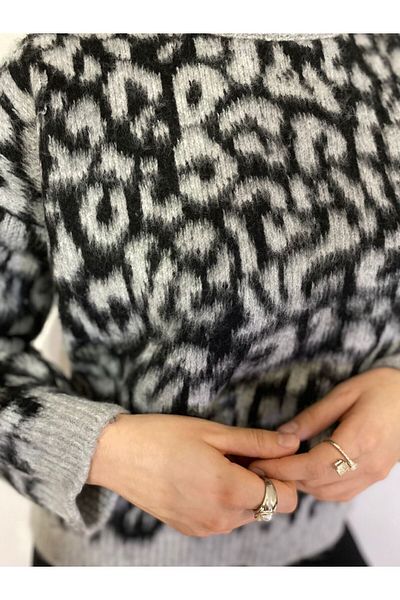 Chip Pepper Leopard Print Raised Soft Yarn Short Sweater
