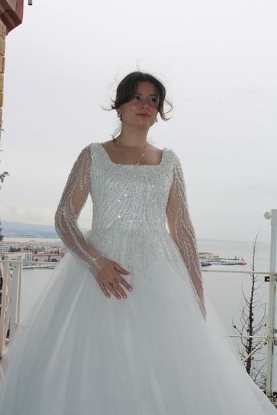 AGONYA MODA Karolin Lace Sleeve Square Neckline Helen Wedding Dress