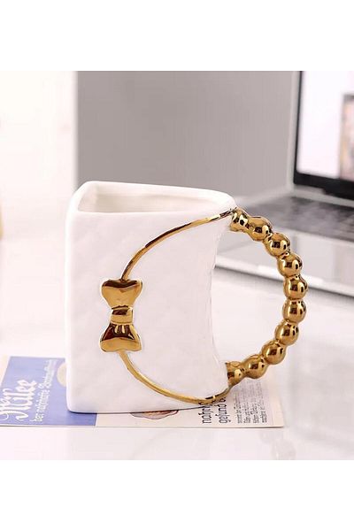 Gift Moda Ceramic Mug with Bag and Chain Detail