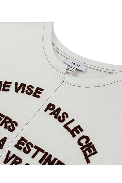 Twist T-shirt - Slogan Appliqued
