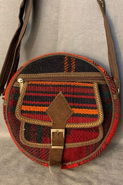 Uretti - Geantă de cruce pentru femei/bărbați cu buzunar frontal rotund cu model etnic Husyin 1361 - 25 X 25 cm