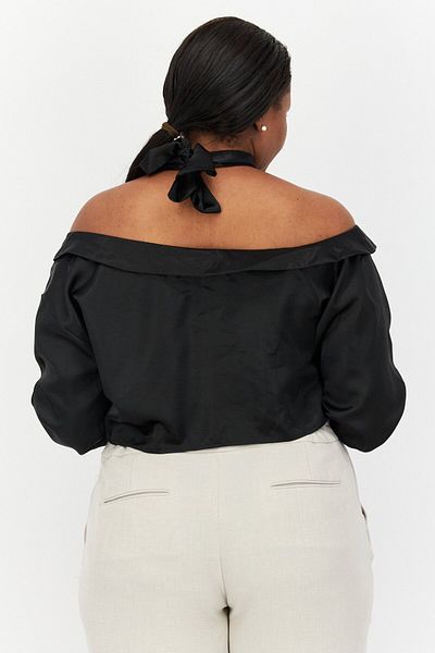 BOOHOO Women Halter Neck Long Sleeves Solid Top, Black