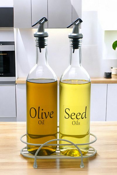 Digithome Luxe 2-Piece Cream Metal Stand Oil Pot Set Glass Oil Pot with Clear Label 750 ml Cys-10