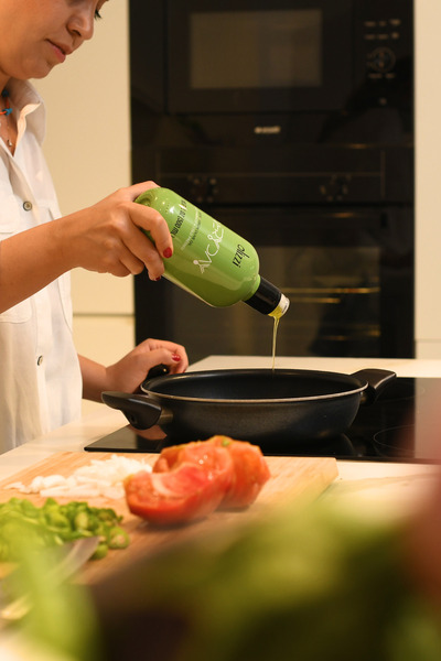Olizzi Everyday Natürel Sızma Soğuk Sıkım Erken Hasat Zeytinyağı Ödüllü 5 lt