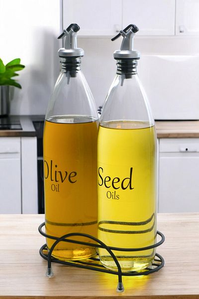 Digithome Aura Set of 2 Black Metal Stand Oil Pots Glass Oil Pot with Clear Label 1000 ml Cys-17