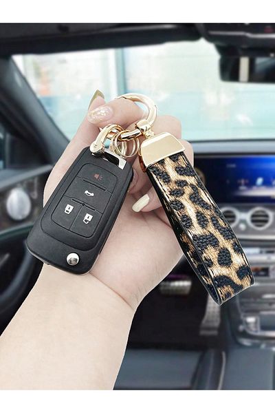 Choice Leopard Print Creative And Exquisite Gift Leopard Print Leather Car Keychain Suitable For Volkswagen