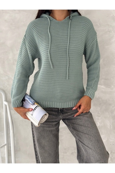 Lady Doll Мінімалістичний трикотажний светр з капюшоном