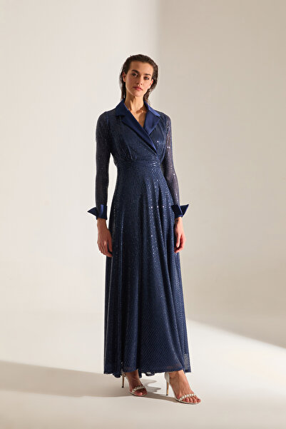 BETTY & SAM ARLON PAYET KRUVAZE YAKA KOYU MAVİ GECE ELBİSESİ