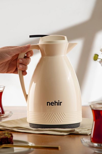 Nehir Feraye Cream Colored 1.0 Liter Thermos