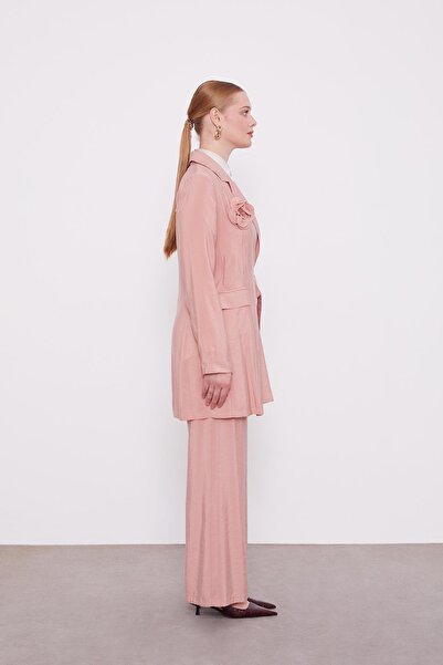 Levidor Pink Rose Brooch Detailed Jacket Set