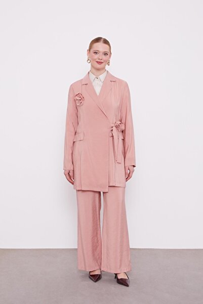 Levidor Pink Rose Brooch Detailed Jacket Set