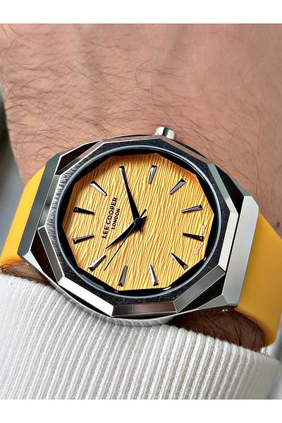 Lee Cooper 5 Atm Waterproof Special Design Men's Wristwatch - Silicone Cord
