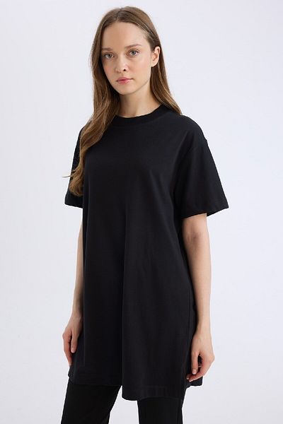DeFacto Normale Passform, Rundhalsausschnitt, einfache, einfarbige Kurzarm-T-Shirt-Tunika A8351AX25SP