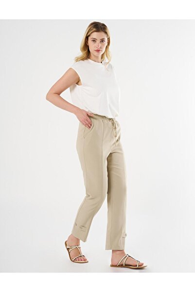 Kayra Dikiş Detaylı Havuç Pantolon Küf Yeşili