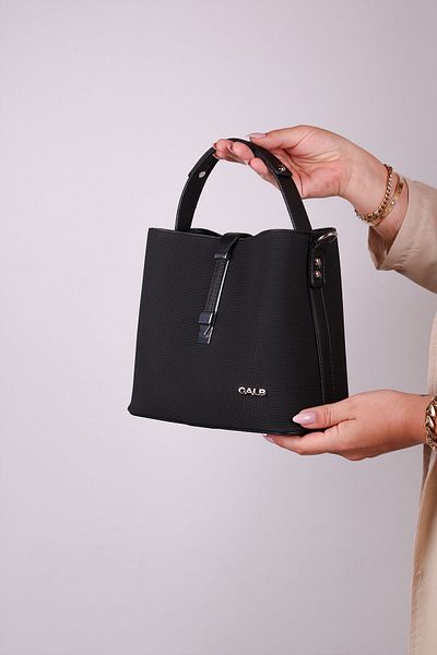 GALB LEATHER Μαύρο Χρώμα Γυναικεία τσάντα ώμου μεσαίου μεγέθους με μαγνητικό φαρδύ λουράκι 4 θέσεων, κατάλληλη για καθημερινή χρήση