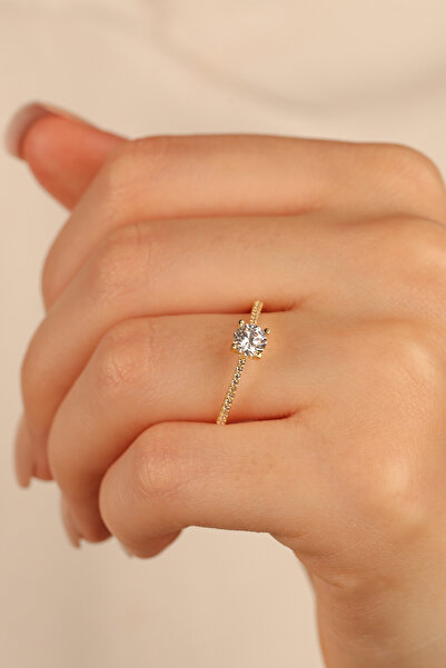 Çgk Çiğdem Gürel Kuyumculuk Sevgililer Günü Tektaş Altın Yüzük (ışıklı Kutu )