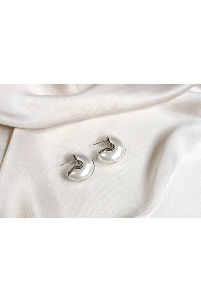 Brillo Stripe Detailed Thick Pearl Earrings