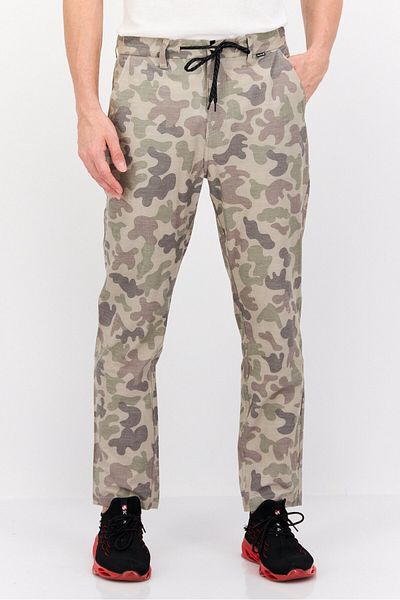 Hurley Men Slim Fit Camouflage Outdoor 14,5 Inseam Track Pants, Multicolor