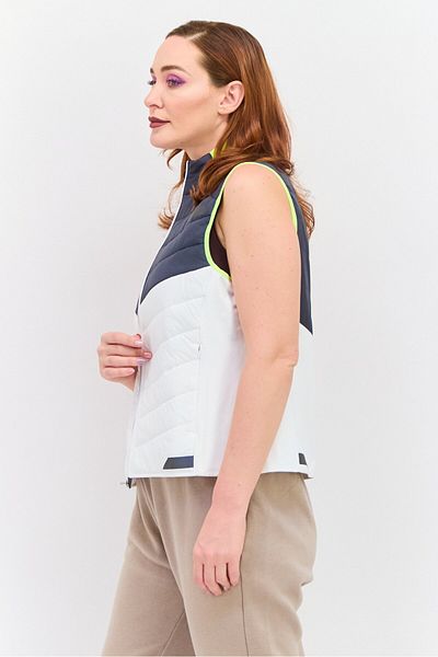 Brooks Women Sportswear Fit Sleeveless Outdoor Vest Jacket, White